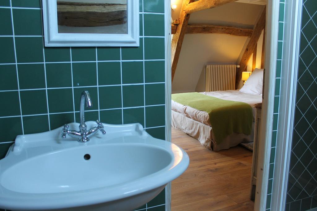 Bed and Breakfast Manoir De La Guerie Ablon Номер фото