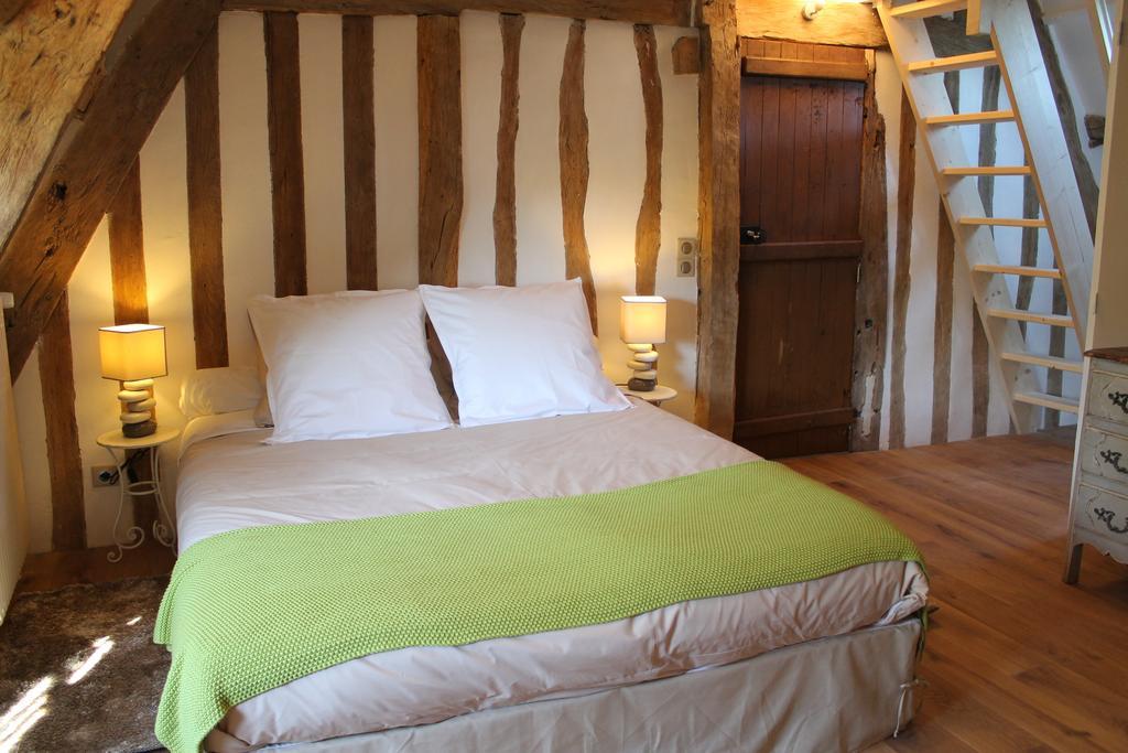Bed and Breakfast Manoir De La Guerie Ablon Номер фото