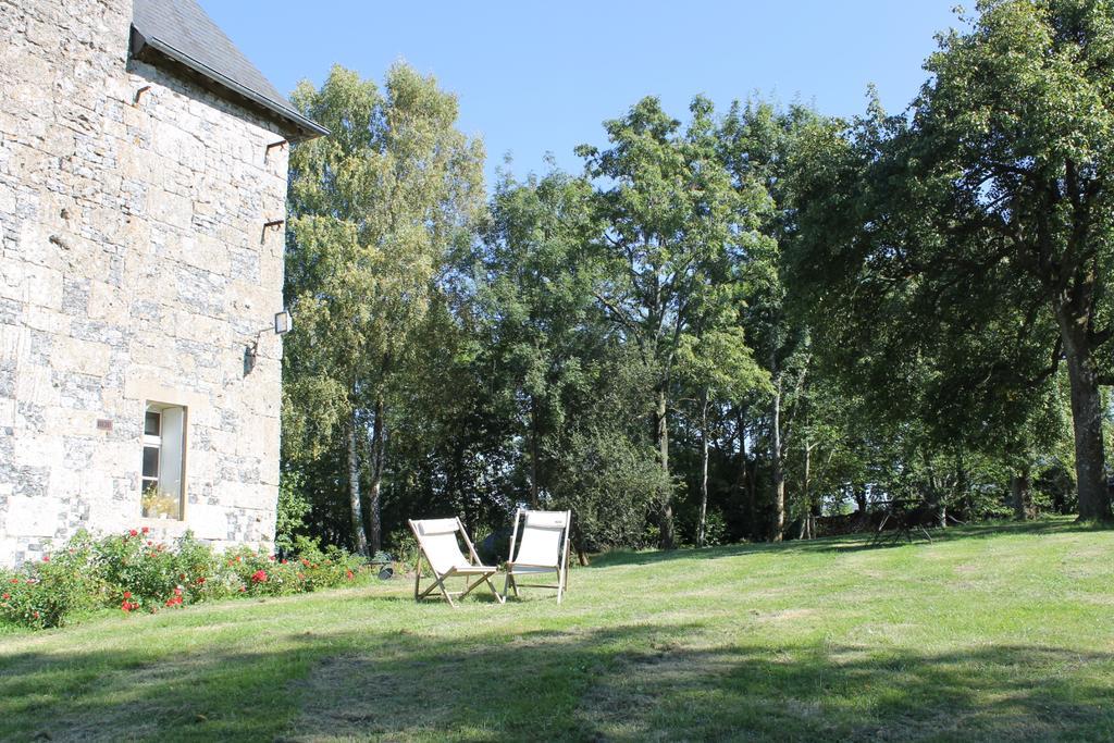 Bed and Breakfast Manoir De La Guerie Ablon Экстерьер фото